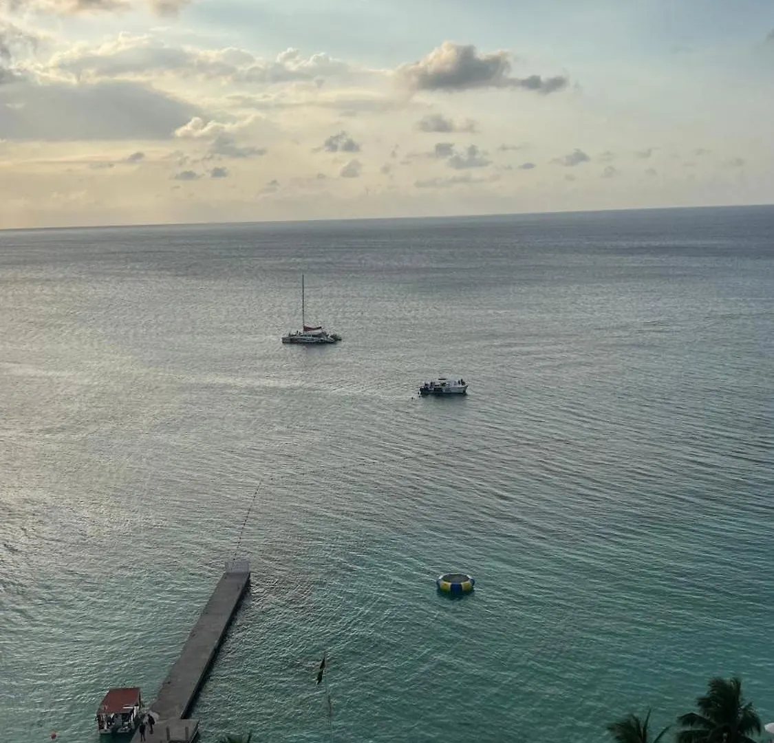 Montego Bay Club Aparthotel 0*, Montego Bay
